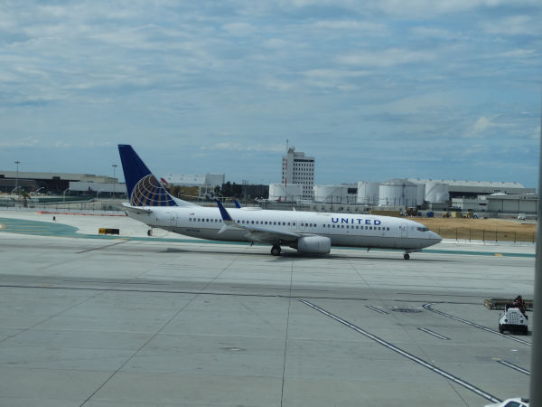 us-united-n77258-lax-291016-full.jpg