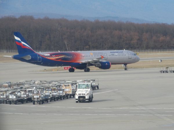 ch-aeroflot-vpbtl-geneve_cointrin-090220-full.jpg