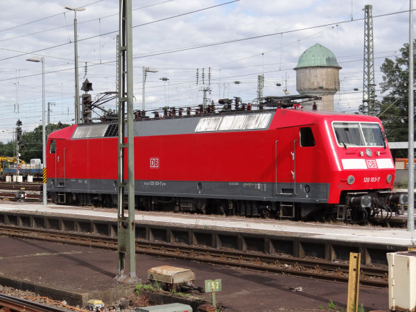 de-db-br120-karlsruhe-080715-full.jpg