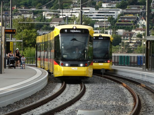 ch-blt-2xtramlink-graeubern-120723-full.jpg