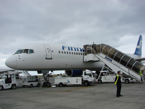 pt-finnair-ohlbr-acores-130409-full.jpg