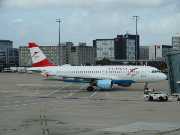 fr-austrian-a320-paris_cdg-211017-full.jpg