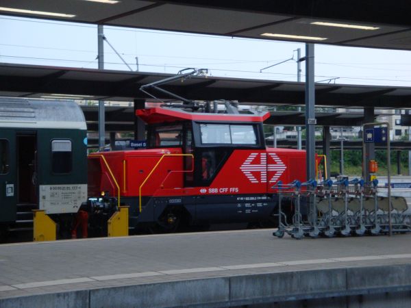 ch-sbb-te922-basel_sbb-100710-pic2-full.jpg